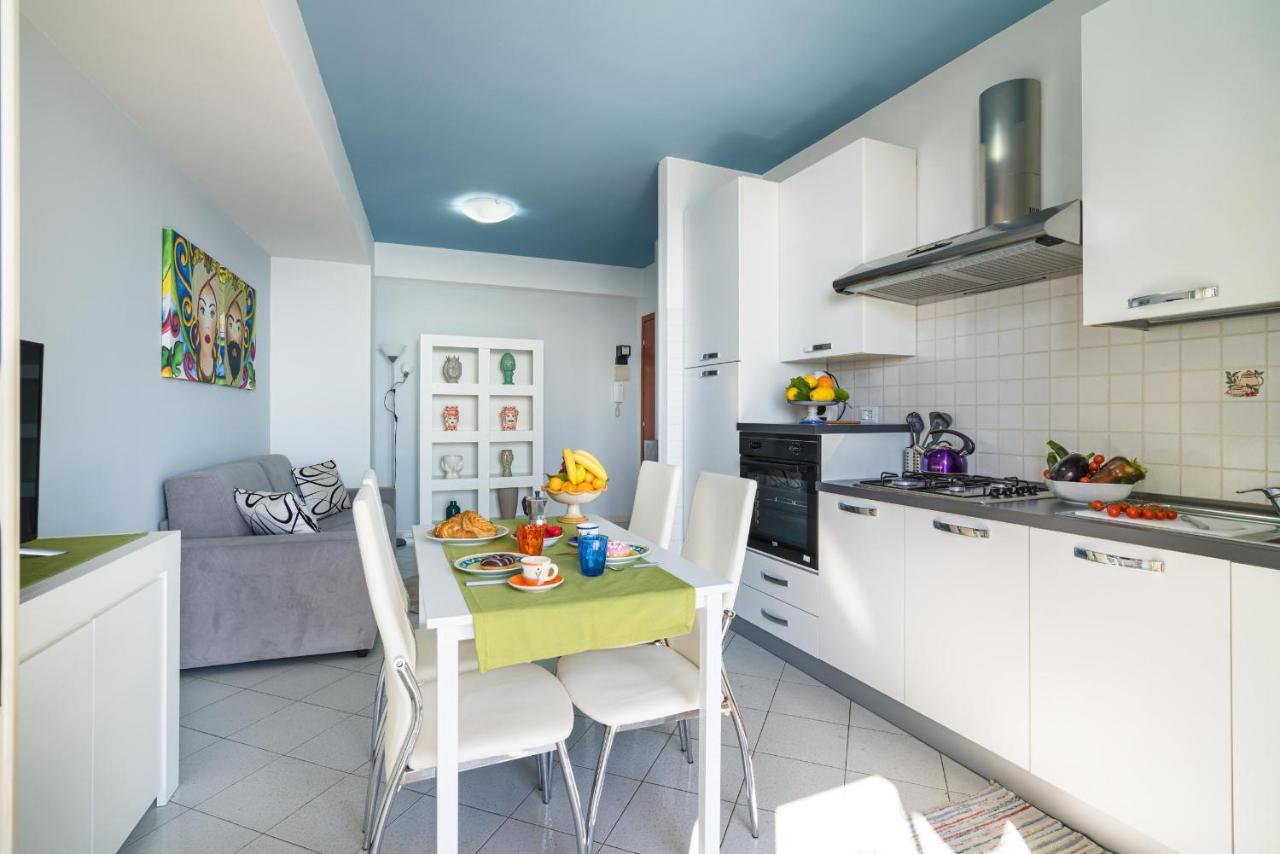 Loft Balcone Sul Mare Apartment Letojanni Exterior photo